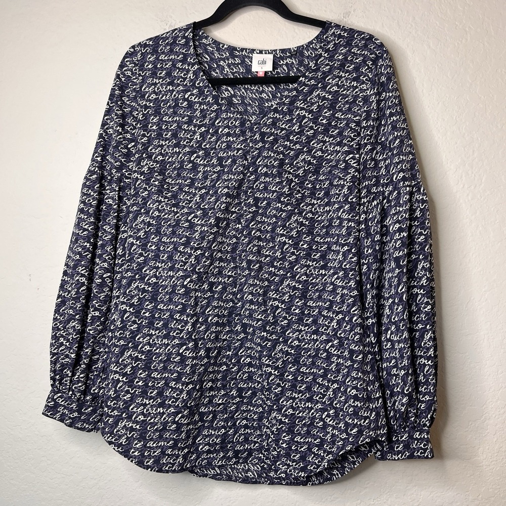CAbi Te Amo Blouse Small Navy Blue White Script Long Bishop Sleeve V-Neck Top